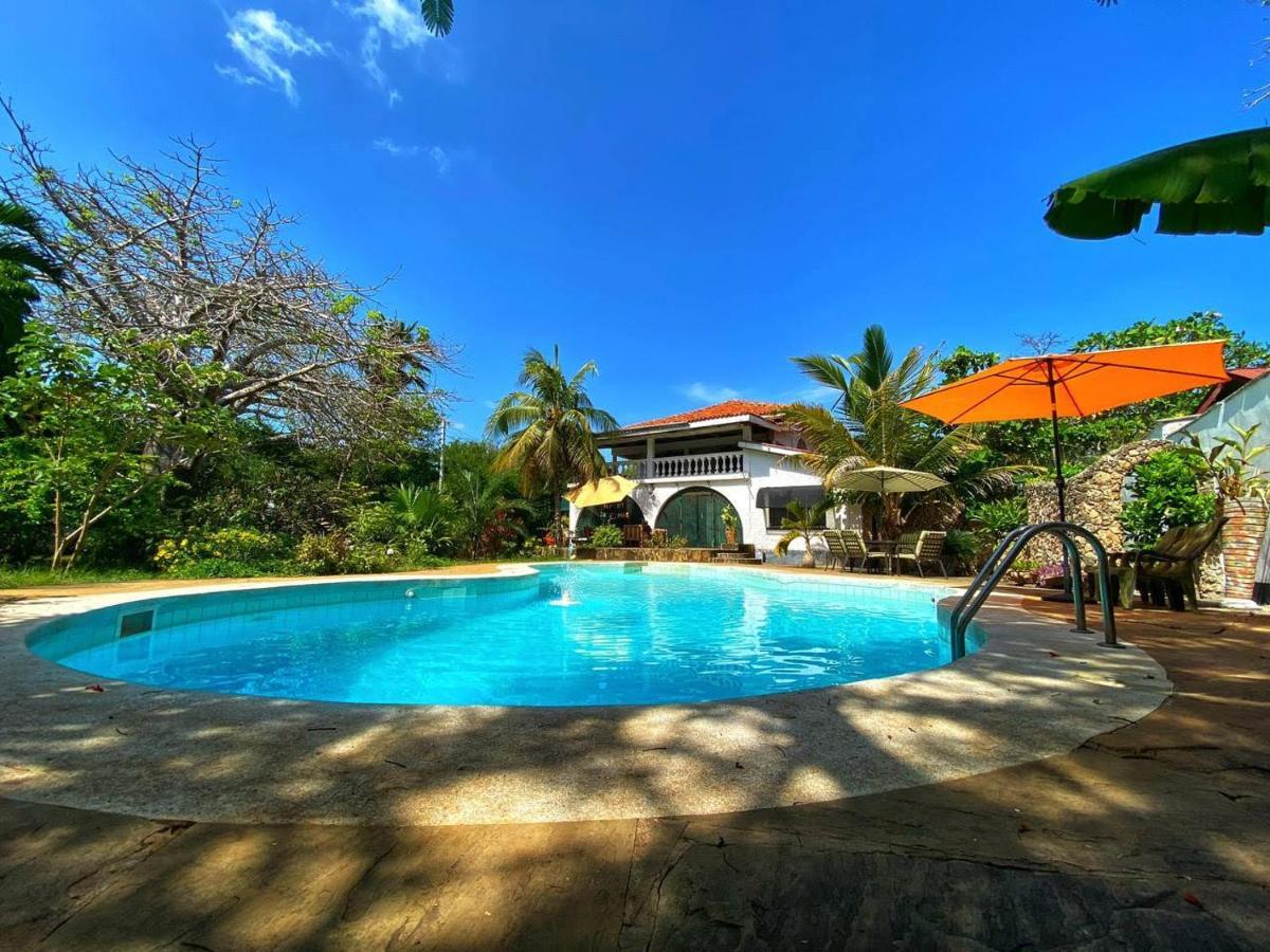 Tradewinds Lodge Diani Beach Bagian luar foto