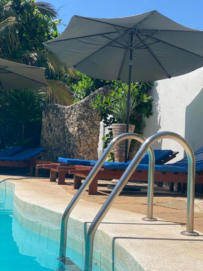 Tradewinds Lodge Diani Beach Bagian luar foto