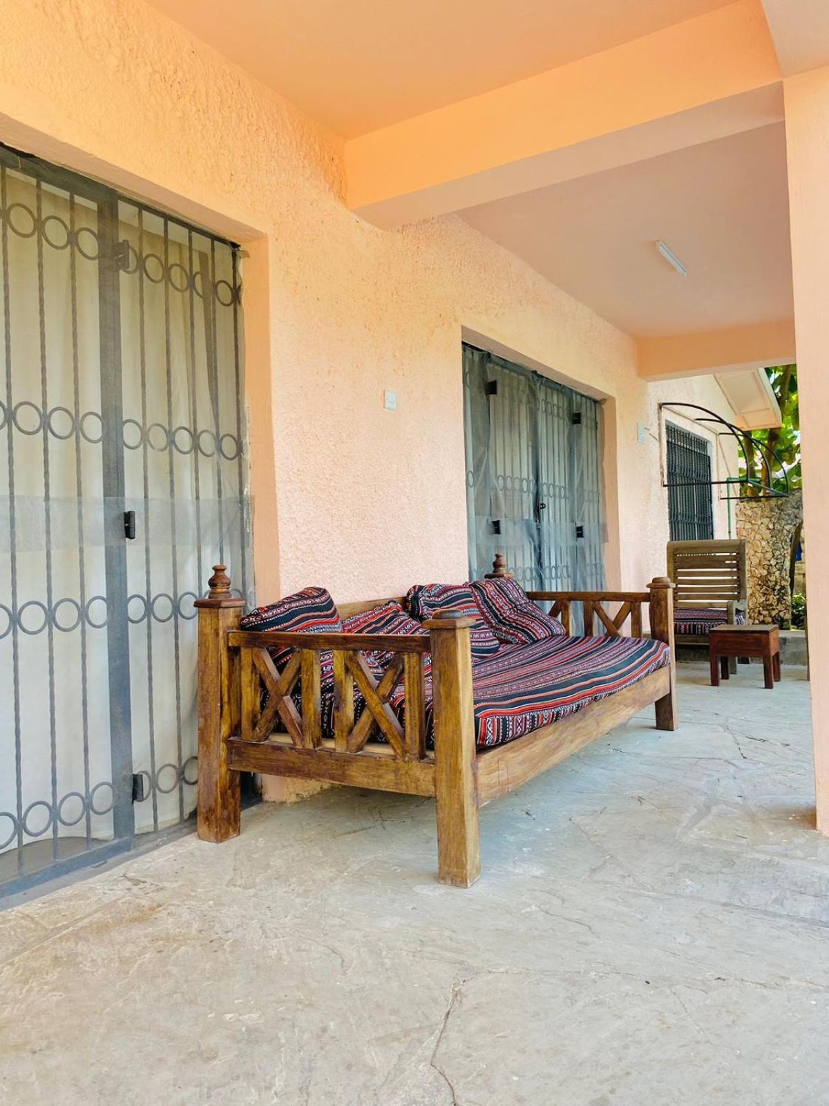 Tradewinds Lodge Diani Beach Bagian luar foto