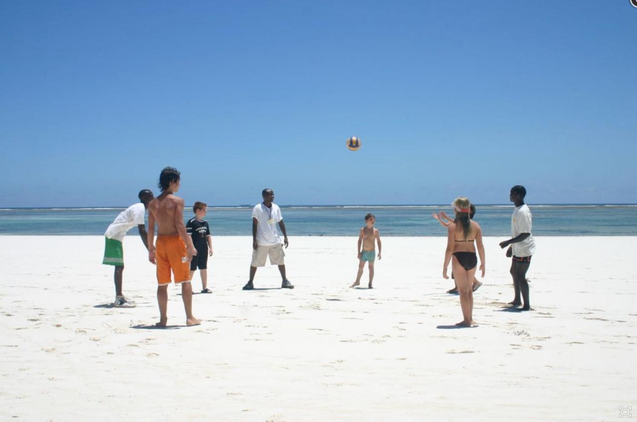 Tradewinds Lodge Diani Beach Bagian luar foto